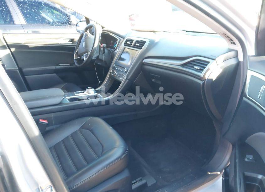 Photo 5 of 2017 Ford Fusion SE (VIN 3FA6P0HD1HR298153)