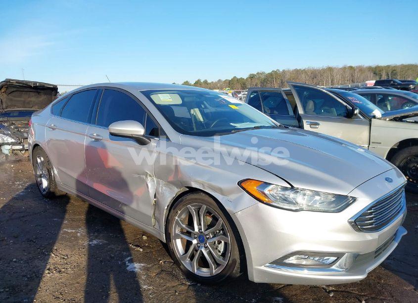 Photo 6 of 2017 Ford Fusion SE (VIN 3FA6P0HD1HR298153)