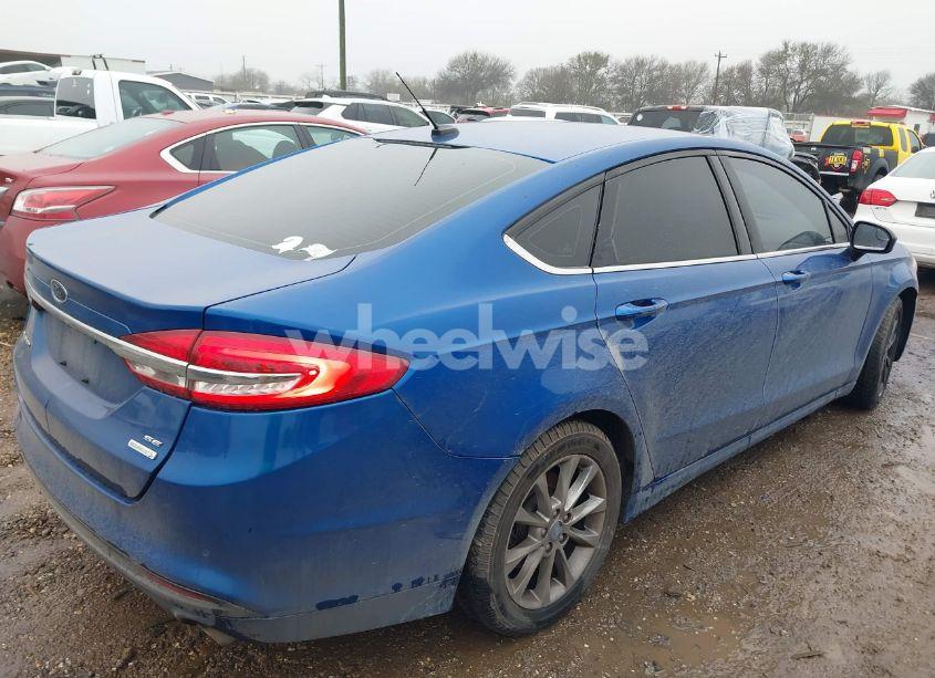 Photo 4 of 2017 Ford Fusion SE (VIN 3FA6P0HD1HR299092)