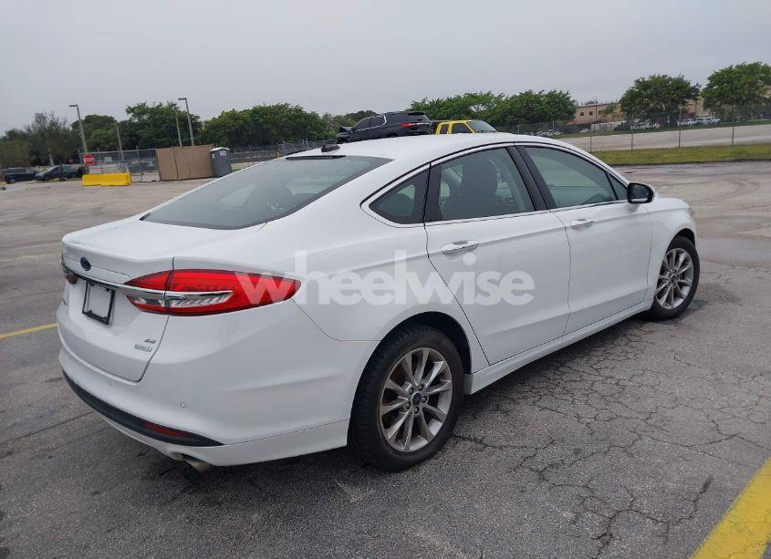 Photo 4 of 2017 Ford Fusion SE (VIN 3FA6P0HD1HR317302)