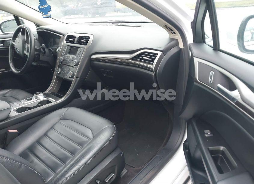 Photo 5 of 2017 Ford Fusion SE (VIN 3FA6P0HD1HR317302)