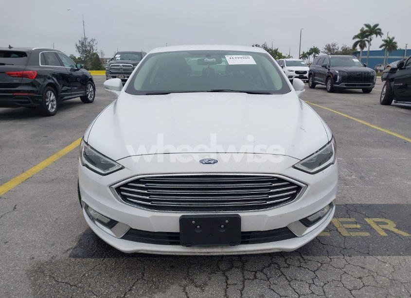 Photo 6 of 2017 Ford Fusion SE (VIN 3FA6P0HD1HR317302)