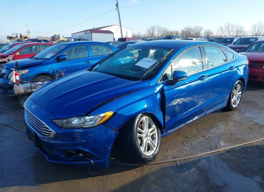 Photo 2 of 2018 Ford Fusion SE (VIN 3FA6P0HD1JR142944)