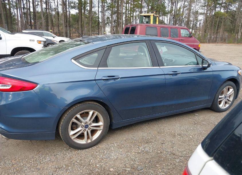 Photo 13 of 2018 Ford Fusion SE (VIN 3FA6P0HD1JR157203)