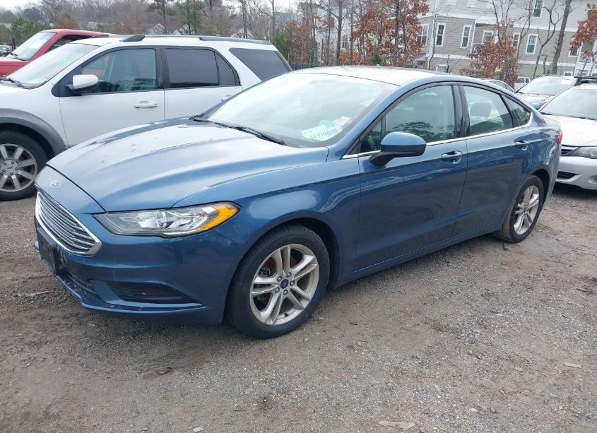 Photo 2 of 2018 Ford Fusion SE (VIN 3FA6P0HD1JR157203)
