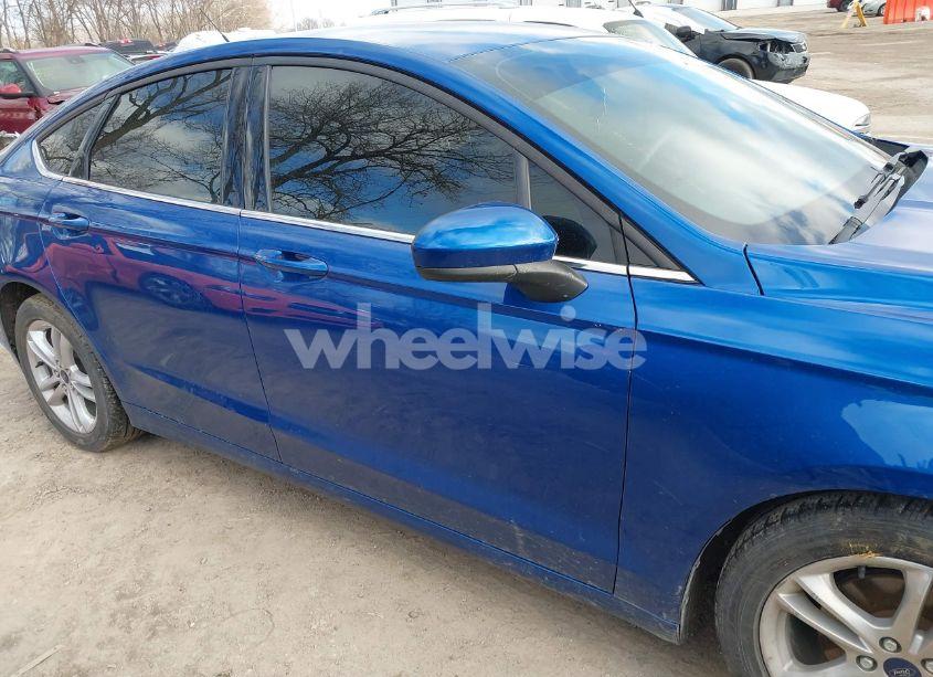 Photo 13 of 2018 Ford Fusion SE (VIN 3FA6P0HD1JR188757)