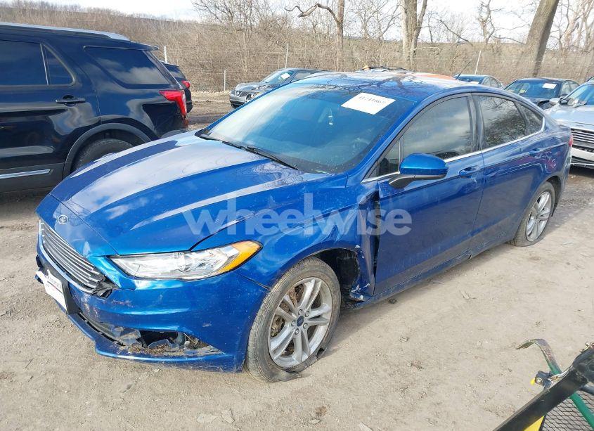 Photo 2 of 2018 Ford Fusion SE (VIN 3FA6P0HD1JR188757)