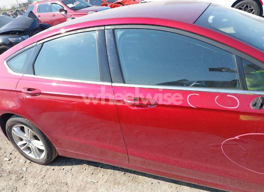 Photo 13 of 2018 Ford Fusion SE (VIN 3FA6P0HD1JR196339)