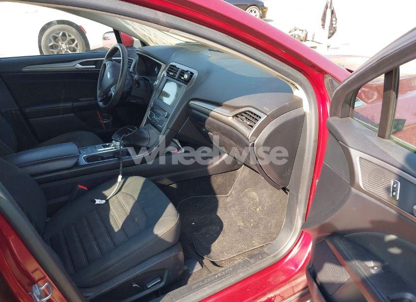 Photo 5 of 2018 Ford Fusion SE (VIN 3FA6P0HD1JR196339)