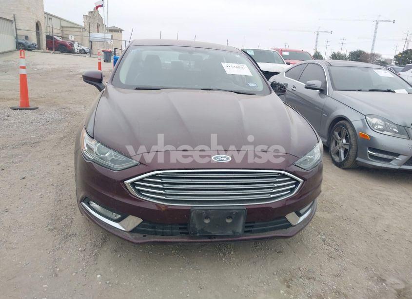 Photo 12 of 2018 Ford Fusion SE (VIN 3FA6P0HD1JR196437)