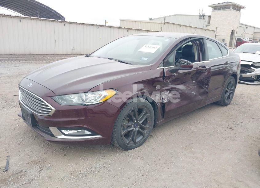 Photo 2 of 2018 Ford Fusion SE (VIN 3FA6P0HD1JR196437)