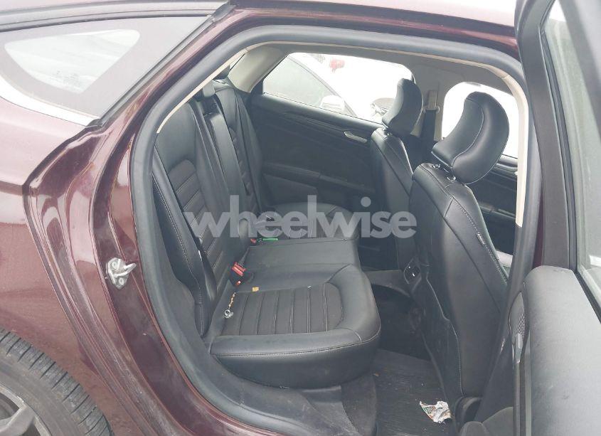 Photo 8 of 2018 Ford Fusion SE (VIN 3FA6P0HD1JR196437)