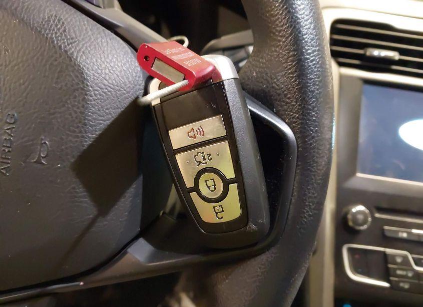 Photo 11 of 2018 Ford Fusion SE (VIN 3FA6P0HD1JR224639)