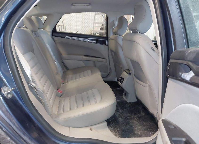 Photo 8 of 2018 Ford Fusion SE (VIN 3FA6P0HD1JR224639)