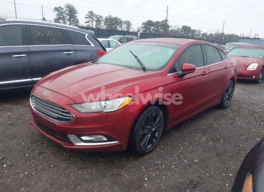 Photo 2 of 2018 Ford Fusion SE (VIN 3FA6P0HD1JR256877)