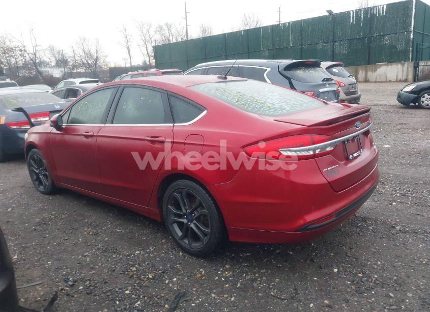 Photo 3 of 2018 Ford Fusion SE (VIN 3FA6P0HD1JR256877)