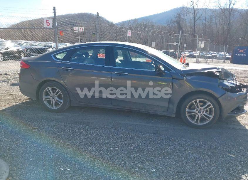 Photo 13 of 2018 Ford Fusion SE (VIN 3FA6P0HD1JR283027)