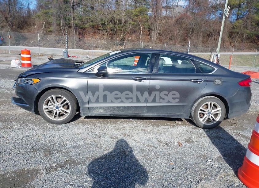 Photo 14 of 2018 Ford Fusion SE (VIN 3FA6P0HD1JR283027)