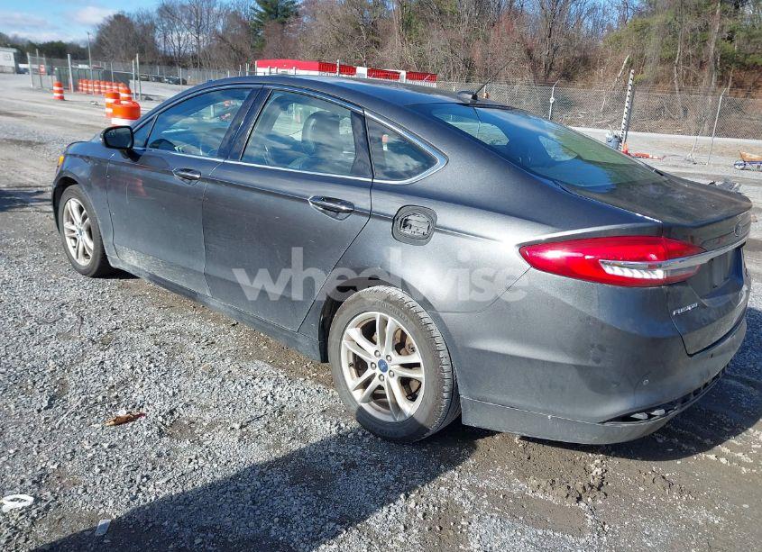 Photo 3 of 2018 Ford Fusion SE (VIN 3FA6P0HD1JR283027)