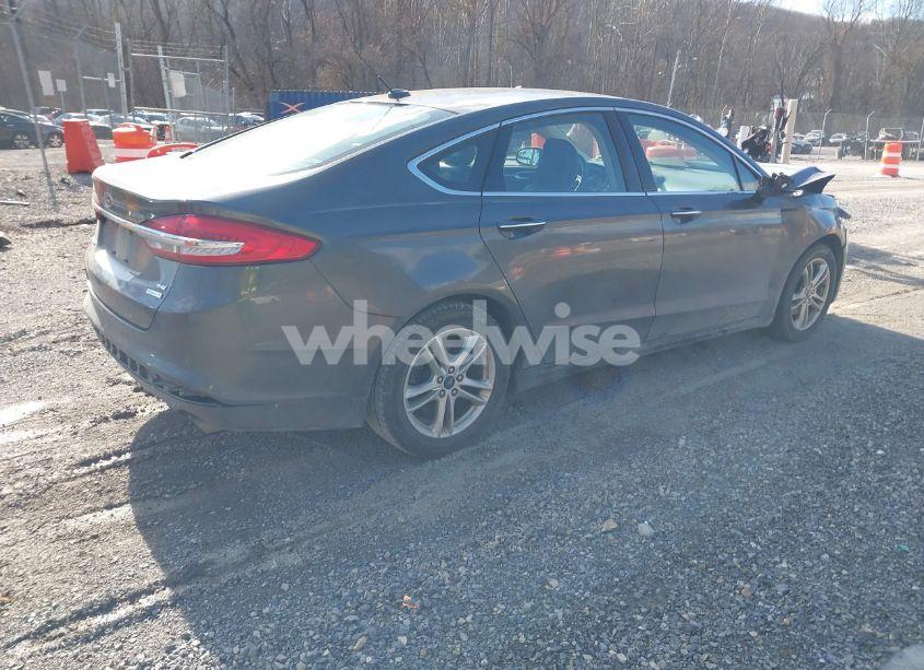 Photo 4 of 2018 Ford Fusion SE (VIN 3FA6P0HD1JR283027)