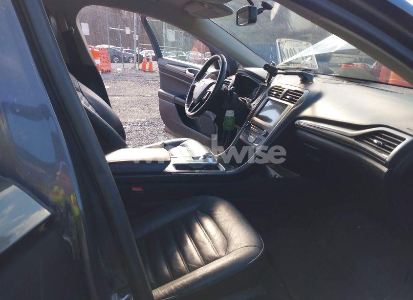 Photo 5 of 2018 Ford Fusion SE (VIN 3FA6P0HD1JR283027)