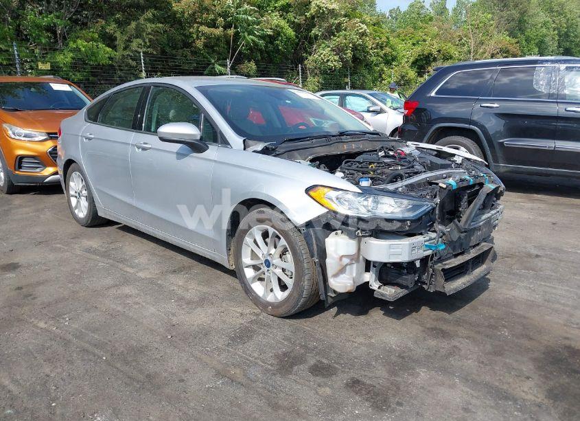 2019 Ford Fusion SE (VIN 3FA6P0HD1KR126681) main photo