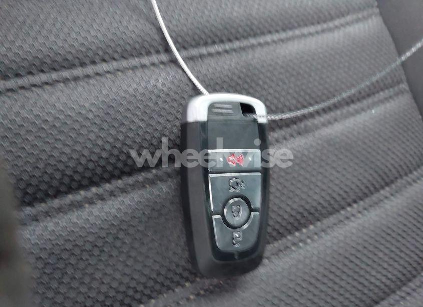 Photo 11 of 2019 Ford Fusion SE (VIN 3FA6P0HD1KR142346)