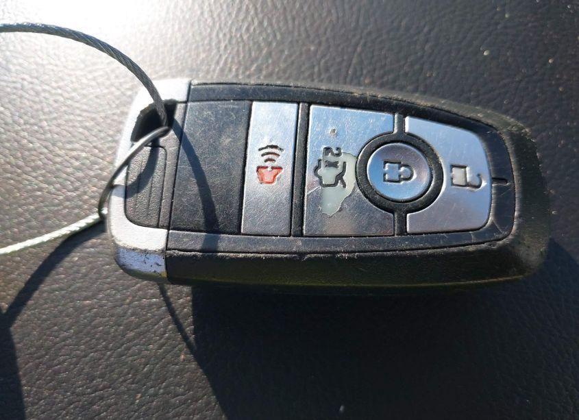 Photo 11 of 2019 Ford Fusion SE (VIN 3FA6P0HD1KR154089)