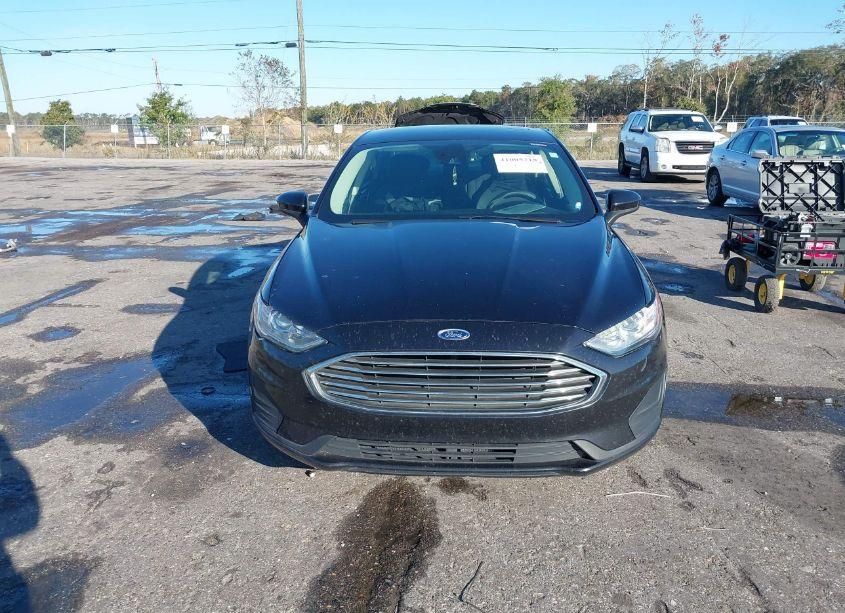 Photo 12 of 2019 Ford Fusion SE (VIN 3FA6P0HD1KR154089)