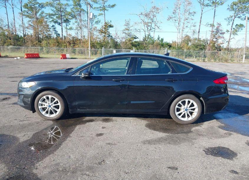 Photo 14 of 2019 Ford Fusion SE (VIN 3FA6P0HD1KR154089)