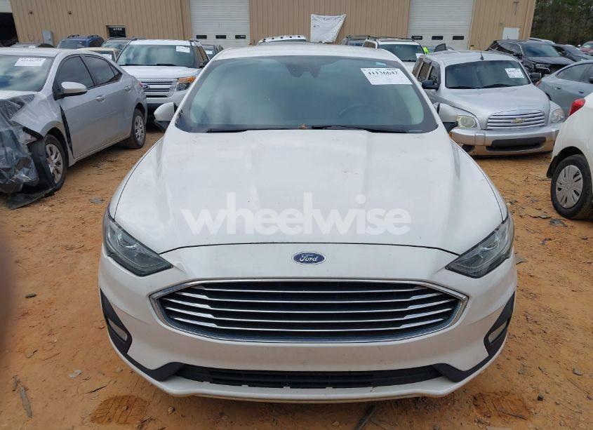 Photo 12 of 2019 Ford Fusion SE (VIN 3FA6P0HD1KR160569)