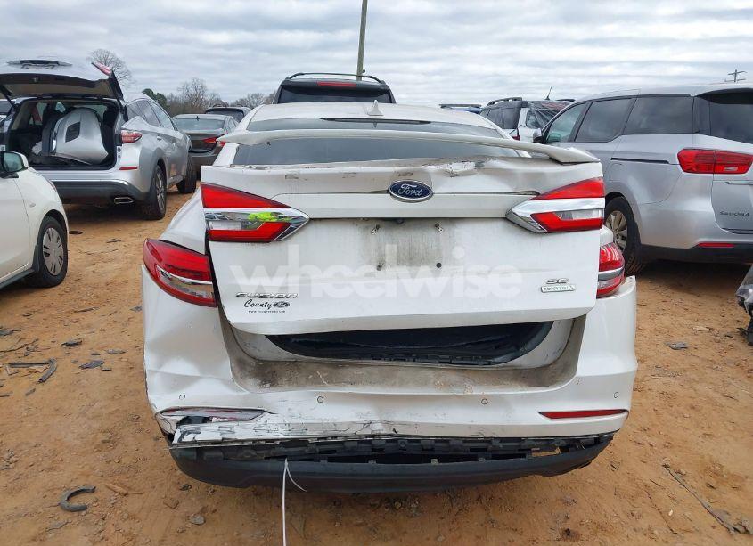 Photo 16 of 2019 Ford Fusion SE (VIN 3FA6P0HD1KR160569)