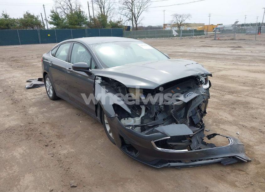 2019 Ford Fusion SE (VIN 3FA6P0HD1KR164556) main photo