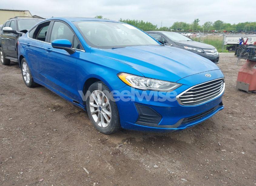 2019 Ford Fusion SE (VIN 3FA6P0HD1KR166033) main photo
