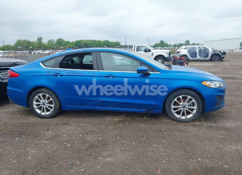 Photo 12 of 2019 Ford Fusion SE (VIN 3FA6P0HD1KR166033)