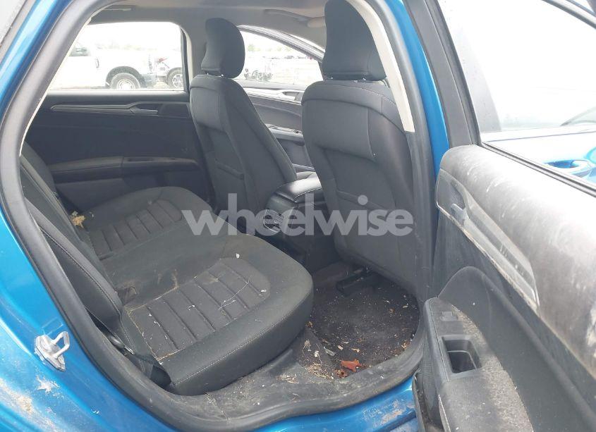 Photo 8 of 2019 Ford Fusion SE (VIN 3FA6P0HD1KR166033)