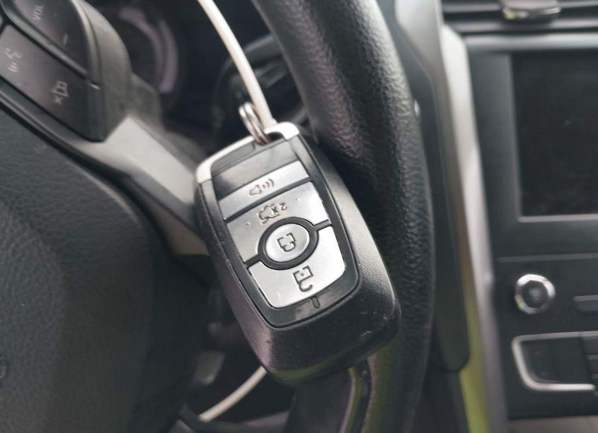 Photo 11 of 2019 Ford Fusion SE (VIN 3FA6P0HD1KR173774)