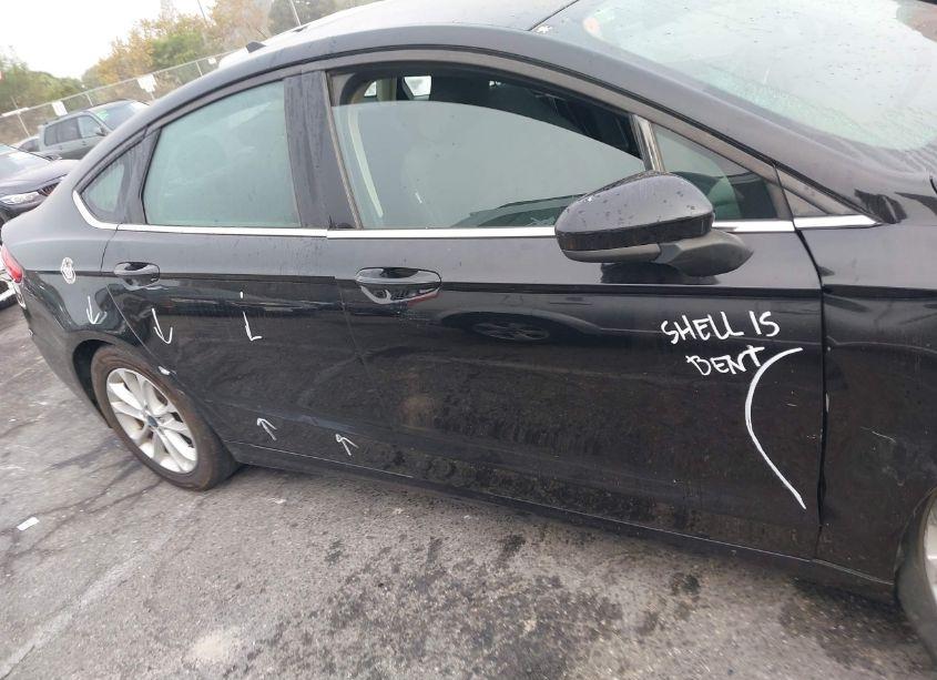 Photo 13 of 2019 Ford Fusion SE (VIN 3FA6P0HD1KR173774)