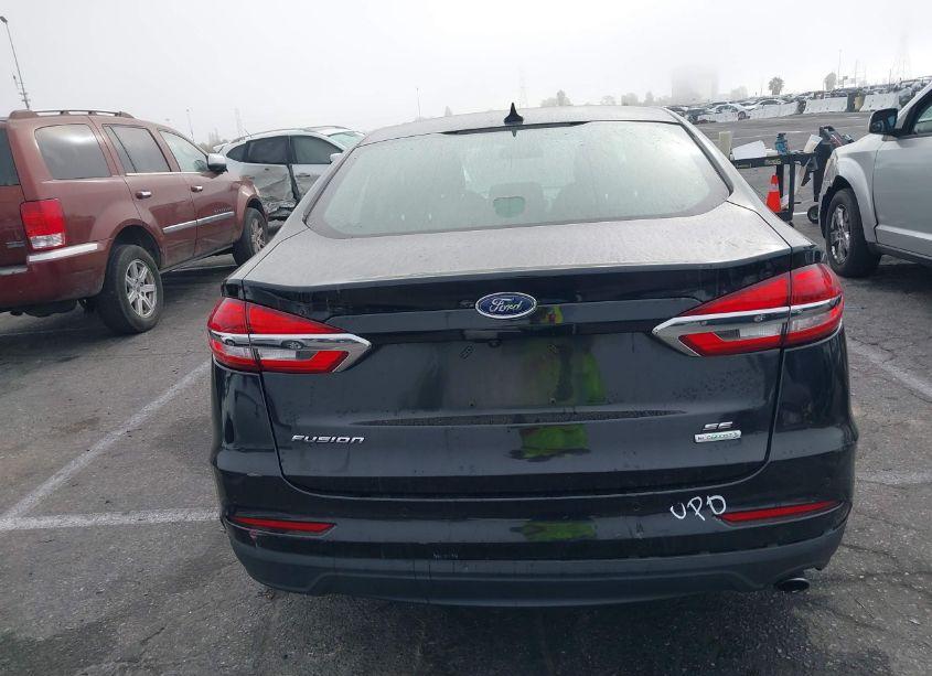 Photo 16 of 2019 Ford Fusion SE (VIN 3FA6P0HD1KR173774)