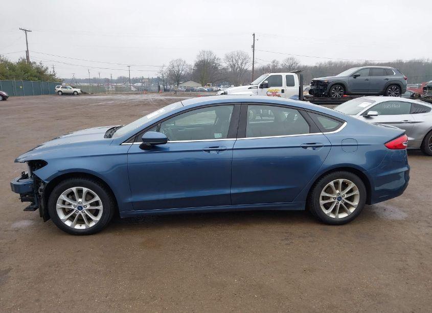 Photo 15 of 2019 Ford Fusion SE (VIN 3FA6P0HD1KR195063)