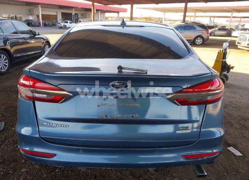 Photo 16 of 2019 Ford Fusion SE (VIN 3FA6P0HD1KR200701)