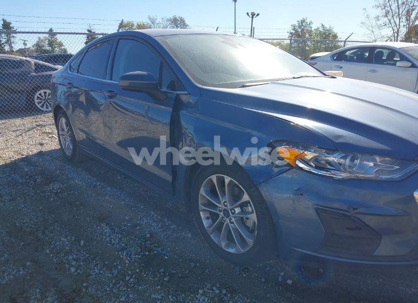 Photo 6 of 2019 Ford Fusion SE (VIN 3FA6P0HD1KR203758)
