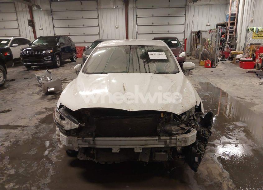 Photo 13 of 2019 Ford Fusion SE (VIN 3FA6P0HD1KR231754)