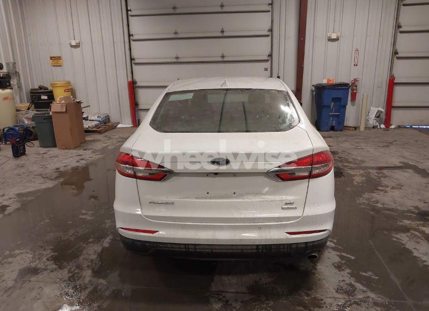 Photo 17 of 2019 Ford Fusion SE (VIN 3FA6P0HD1KR231754)
