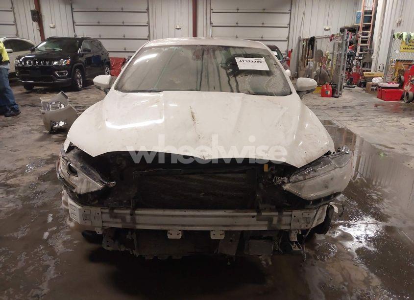 Photo 6 of 2019 Ford Fusion SE (VIN 3FA6P0HD1KR231754)