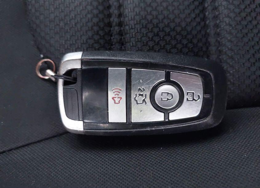 Photo 11 of 2019 Ford Fusion SE (VIN 3FA6P0HD1KR243449)