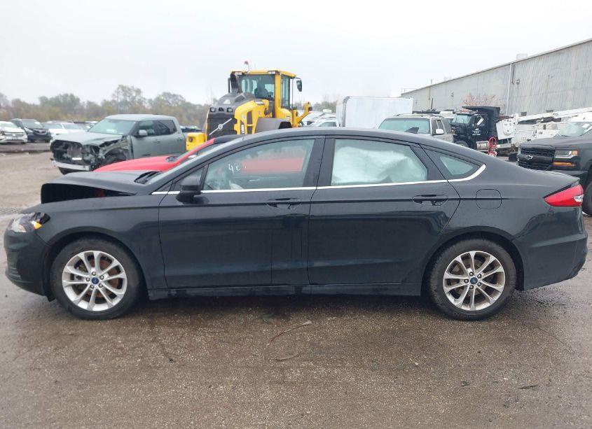 Photo 14 of 2019 Ford Fusion SE (VIN 3FA6P0HD1KR243449)