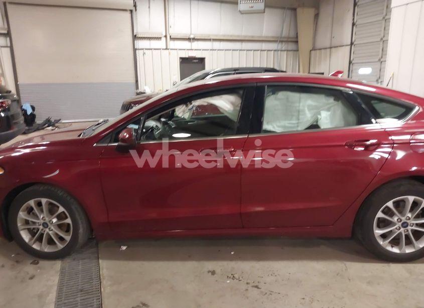 Photo 14 of 2019 Ford Fusion SE (VIN 3FA6P0HD1KR246206)