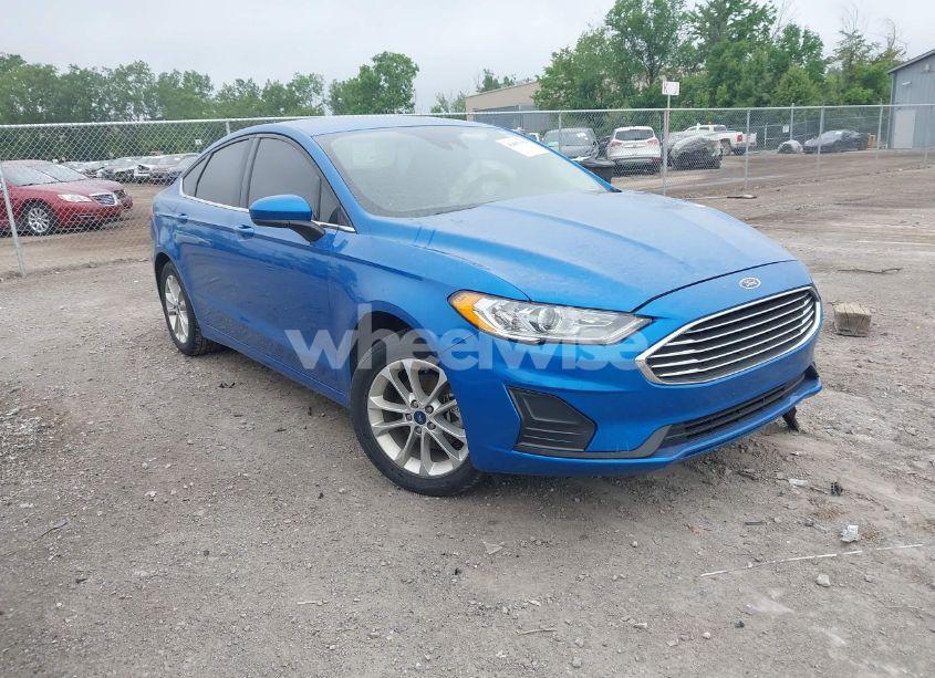 2020 Ford Fusion SE (VIN 3FA6P0HD1LR109879) main photo