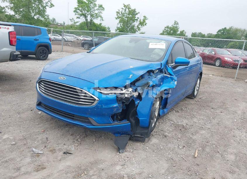 Photo 2 of 2020 Ford Fusion SE (VIN 3FA6P0HD1LR109879)